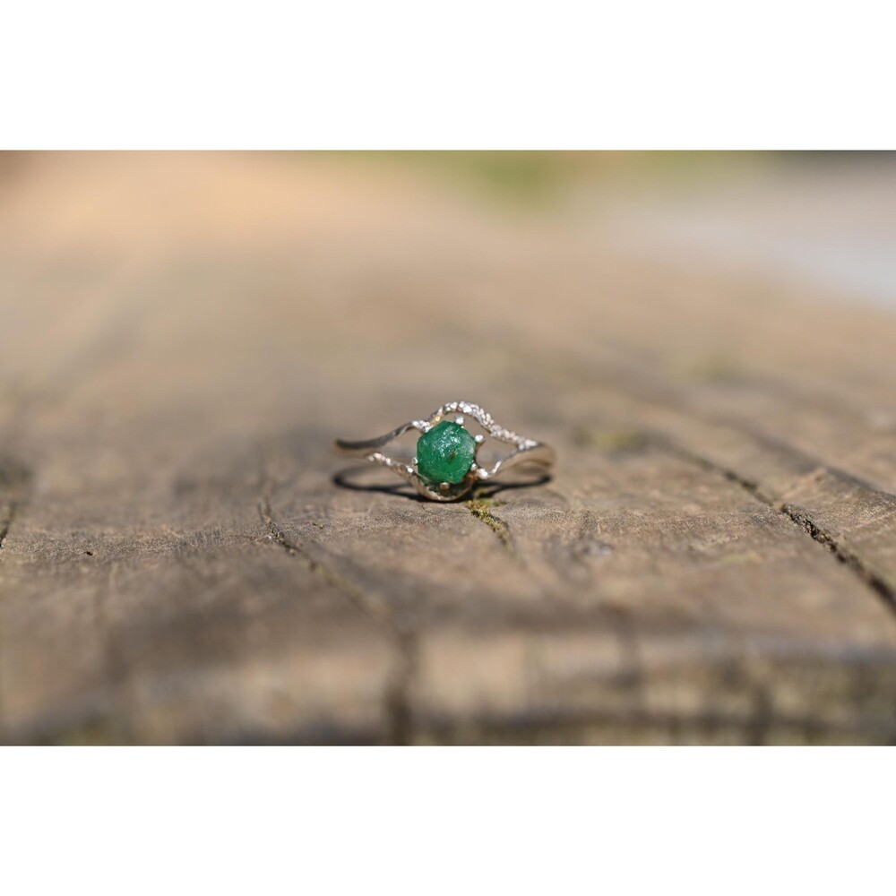 Engagement ring Emerald, Natural Real and Raw, size 9